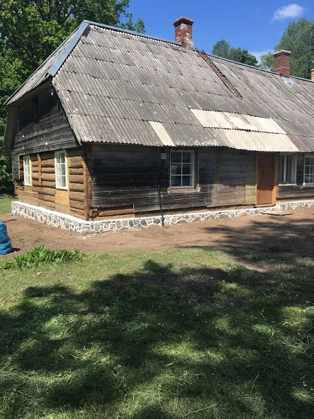 Renoveeritud maakivivundament